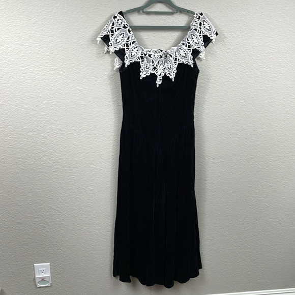 Vintage Velvet V Waist Midi Dress Lace Collar Off the Shoulder Black - Picture 5 of 12